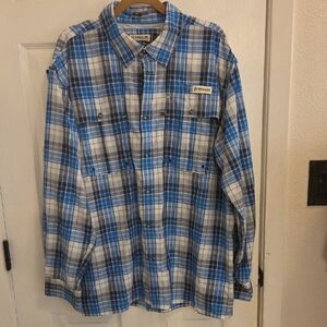 Magellan Outdoors Men's Blue and White Plaid Shirt